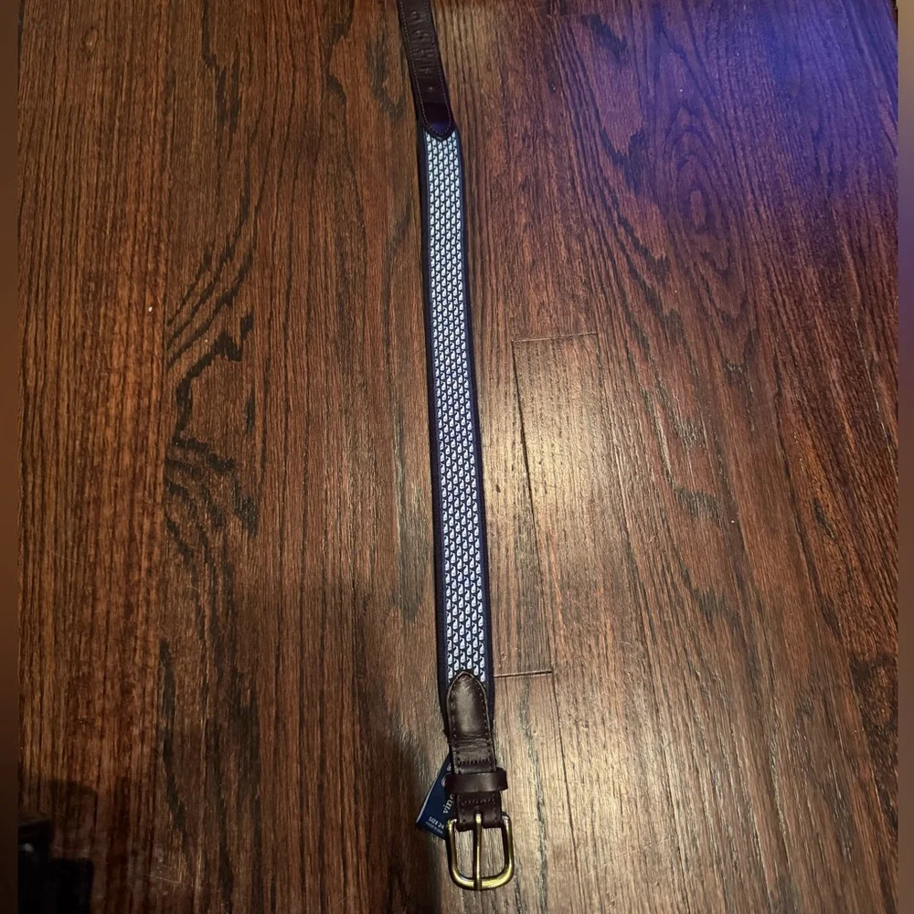 vineyard vines Boys Vineyard Whale Canvas Club Belt size 24